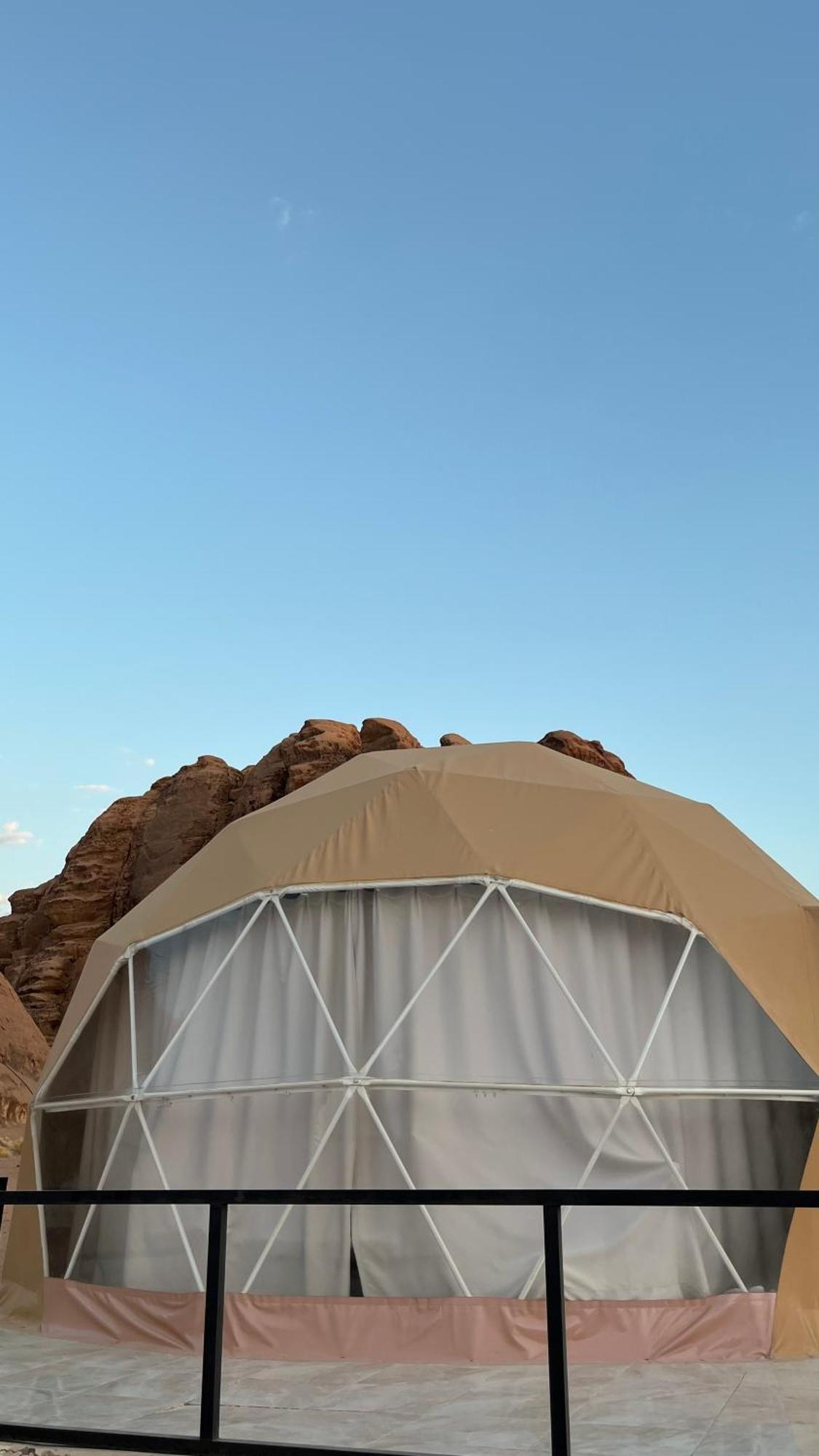 Rum Maria Luxury Camp & Bubble Rooms Wadi Rum Eksteriør bilde